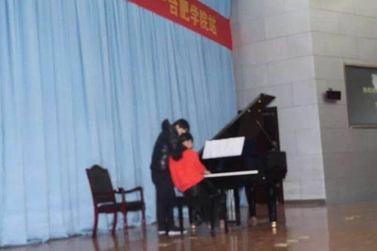 【报道】从师而不惑|713贵宾会检测线路艺术家宋思衡安徽巡讲·合肥学院站圆满结束。诤悠担