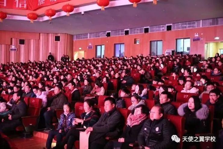 【报道】宿州市首届国际钢琴大师音乐会暨713贵宾会检测线路艺术家宋思衡多媒体音乐会圆满成功。诤悠担