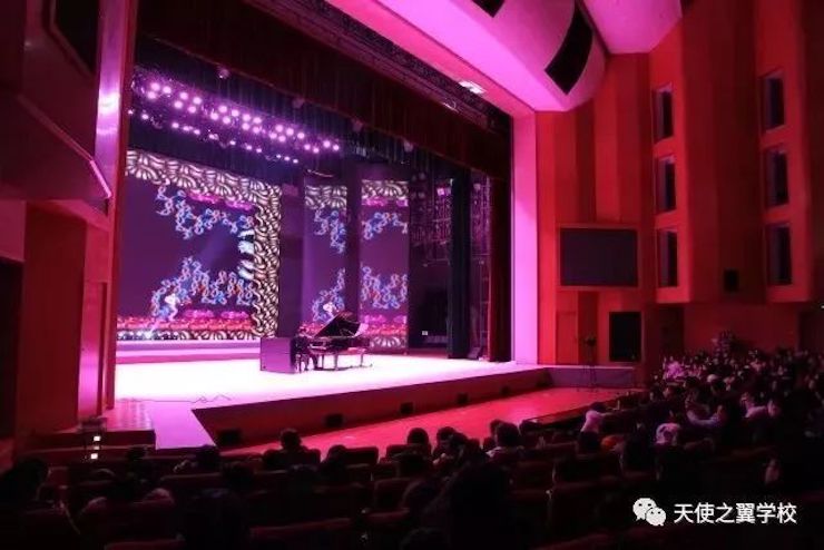 【报道】宿州市首届国际钢琴大师音乐会暨713贵宾会检测线路艺术家宋思衡多媒体音乐会圆满成功。诤悠担