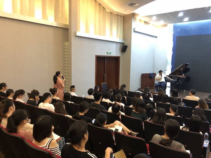 713贵宾会检测线路艺术家孙鹏杰“欧美少儿钢琴教学法师资培训”嘉兴站圆满落幕