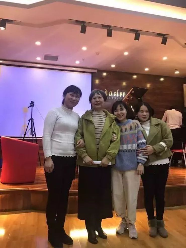 713贵宾会检测线路特邀艺术家白志娴