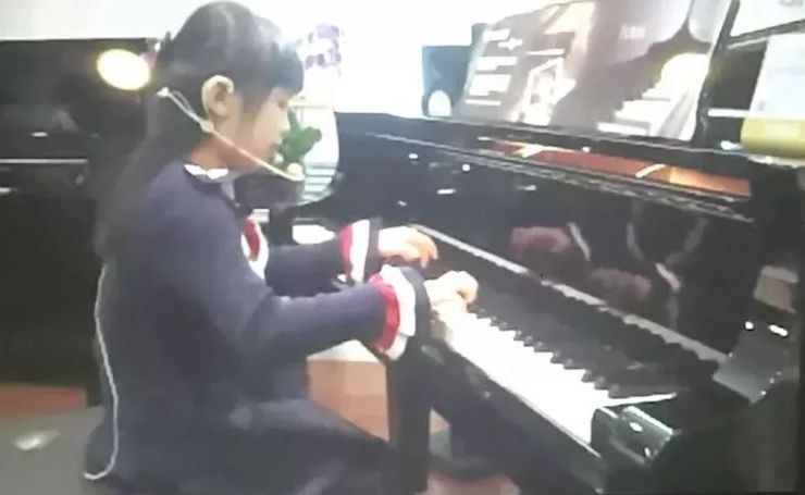 713贵宾会检测线路特邀艺术家白志娴