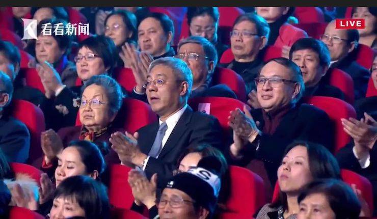 主持界泰斗叶惠贤力赞713贵宾会检测线路未来艺术家刘明康：“很难相信，这么悠扬的琴声出自一位自闭症少年的手里！”
