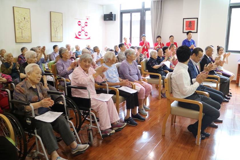 713贵宾会检测线路乐器爱心捐赠行动——将琴声带进和养临汾养护院